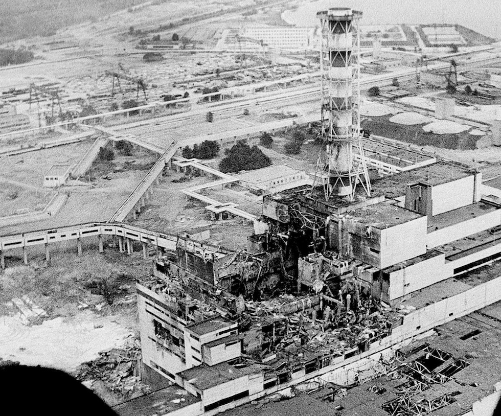 Foto del reattore n°4 di Chernobyl dopo l'esplosione.